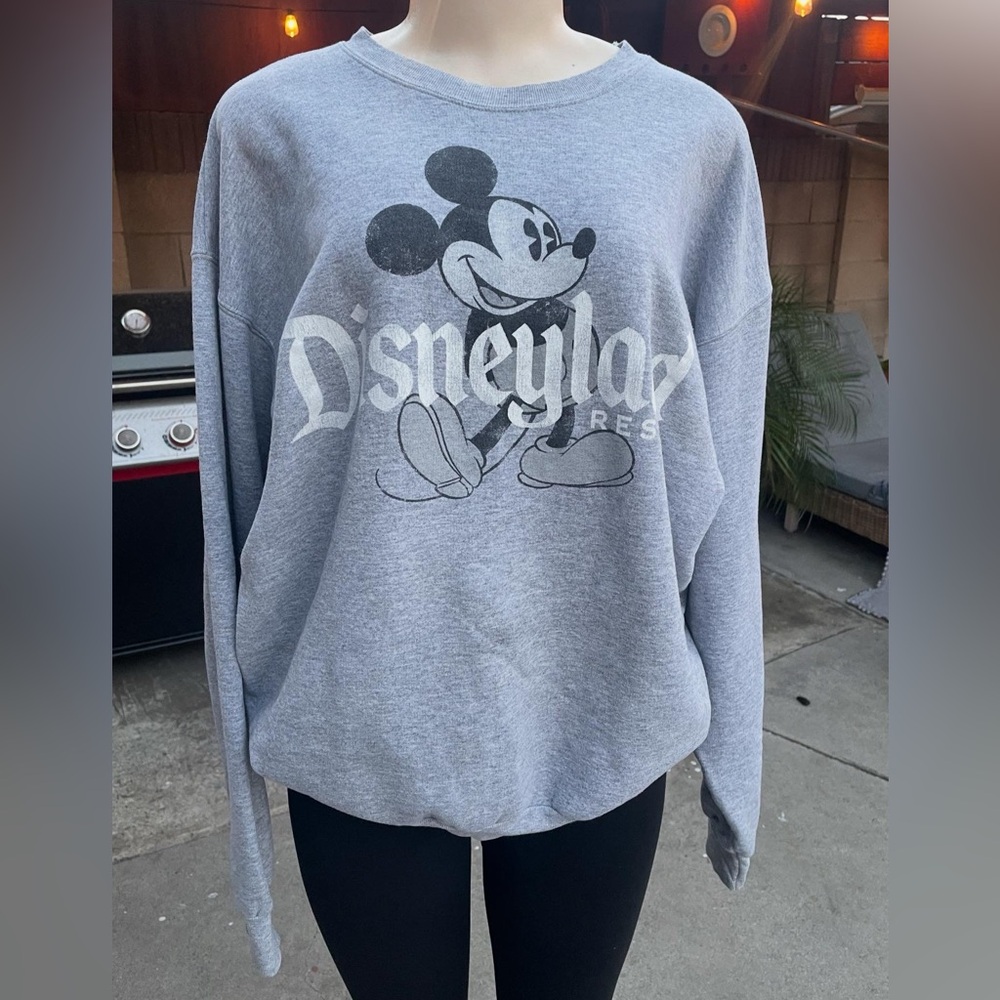 Disneyland grey crewneck